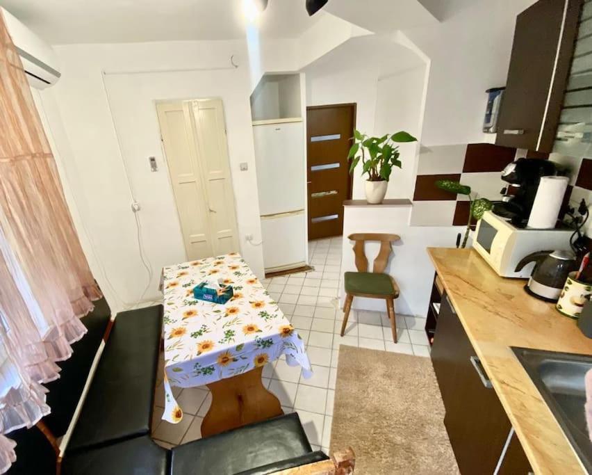 Apartament 2 Camere Oradea Luaran gambar
